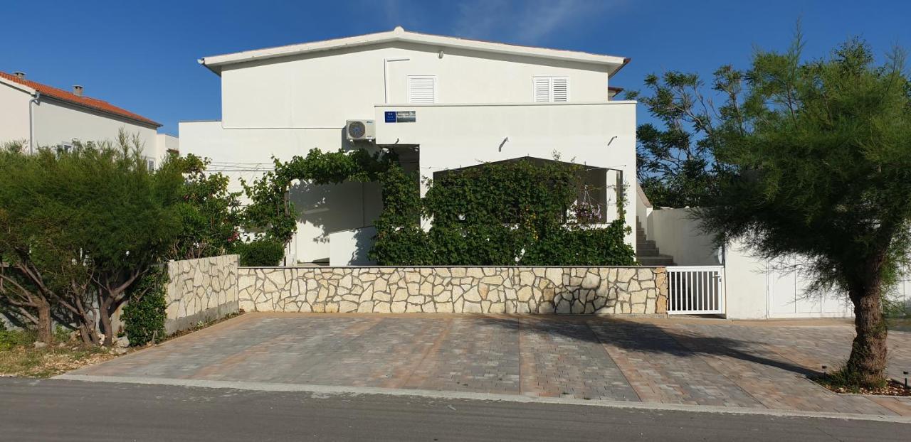 Apartmán Oaza Ražanac Exteriér fotografie